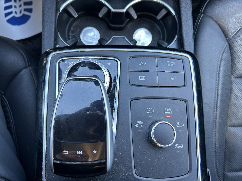 2017 Mercedes-Benz GLS-Class Image 33
