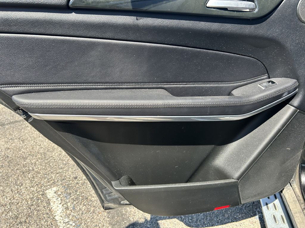 2017 Mercedes-Benz GLS-Class Image 39
