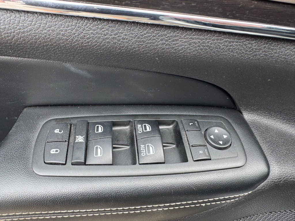 2014 Jeep Grand Cherokee Image 11