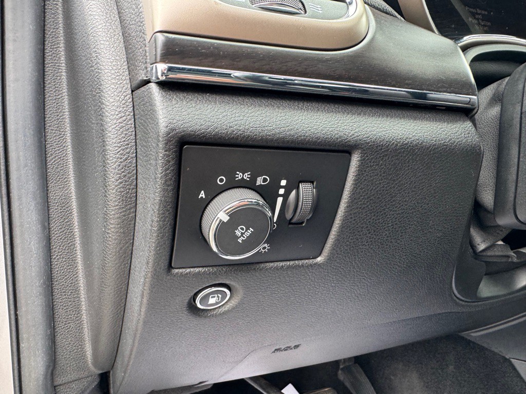 2014 Jeep Grand Cherokee Image 16