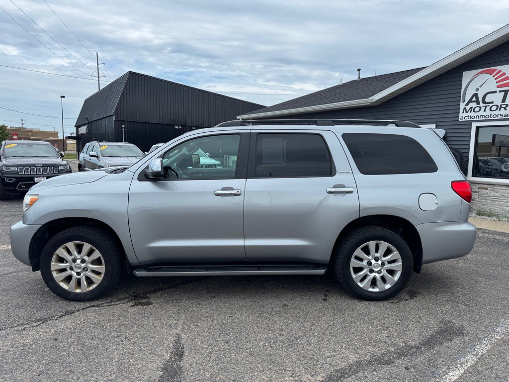 2014 Toyota Sequoia Image 2