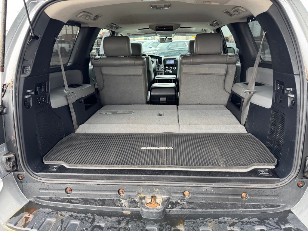 2014 Toyota Sequoia Image 42