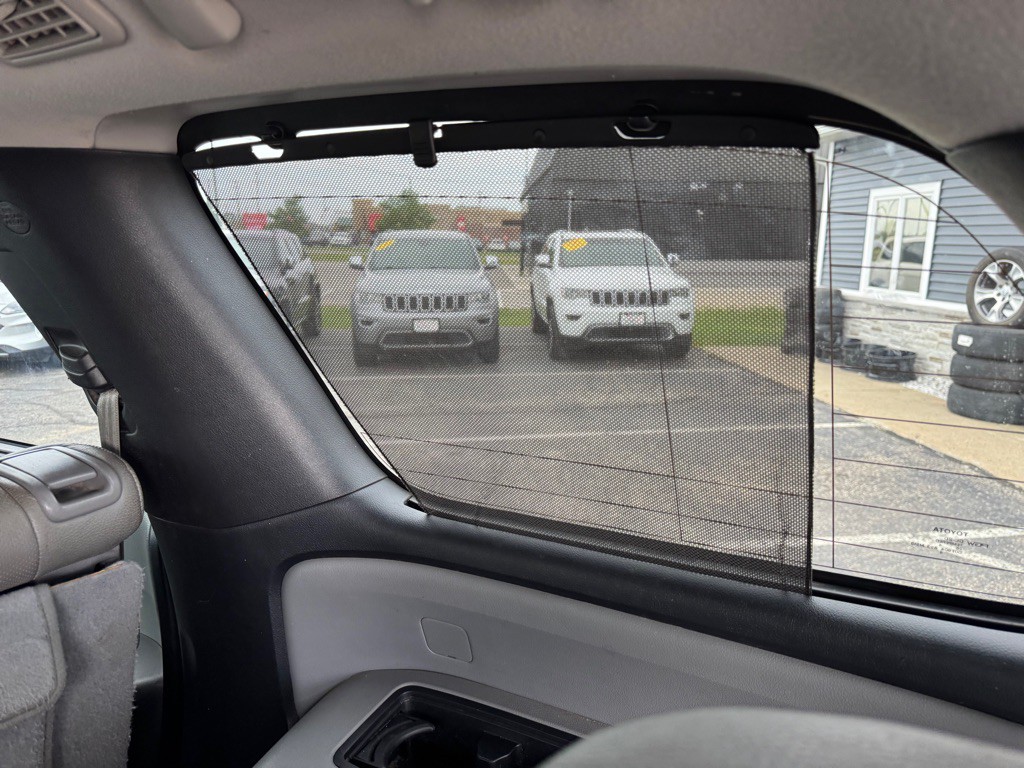 2014 Toyota Sequoia Image 44
