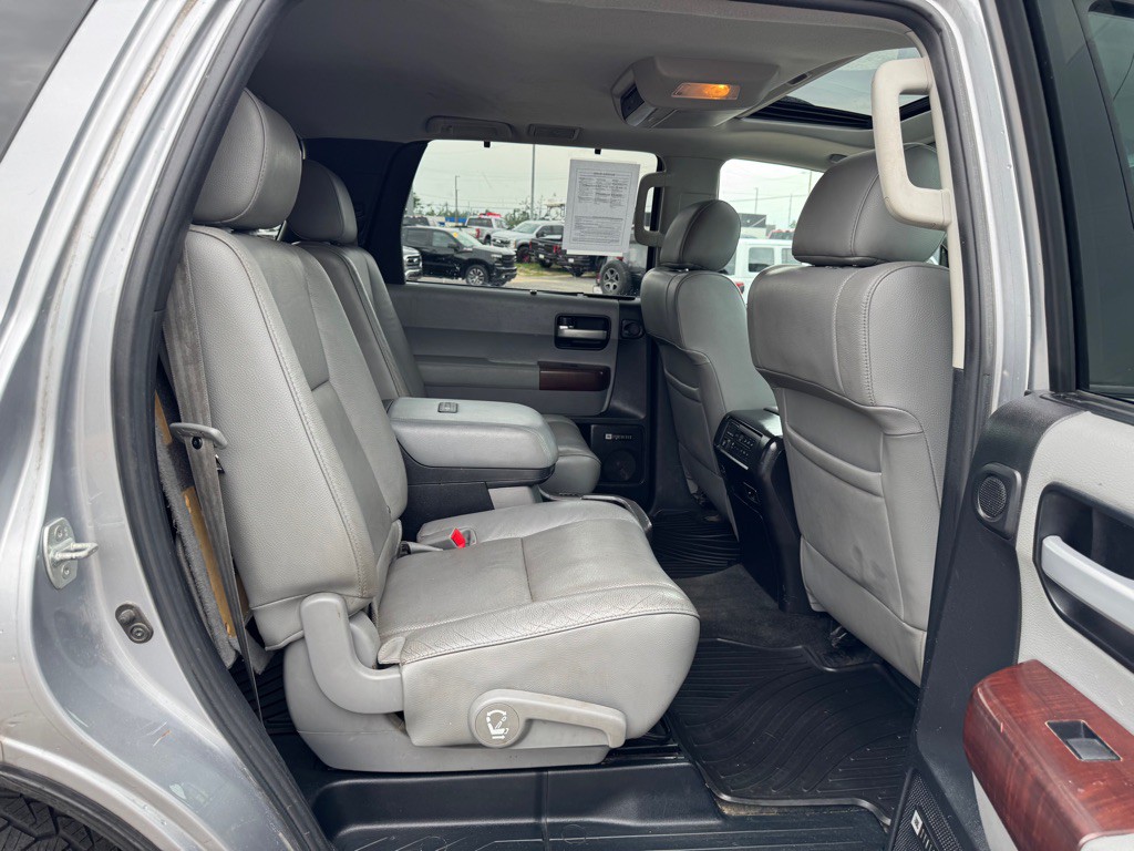 2014 Toyota Sequoia Image 47