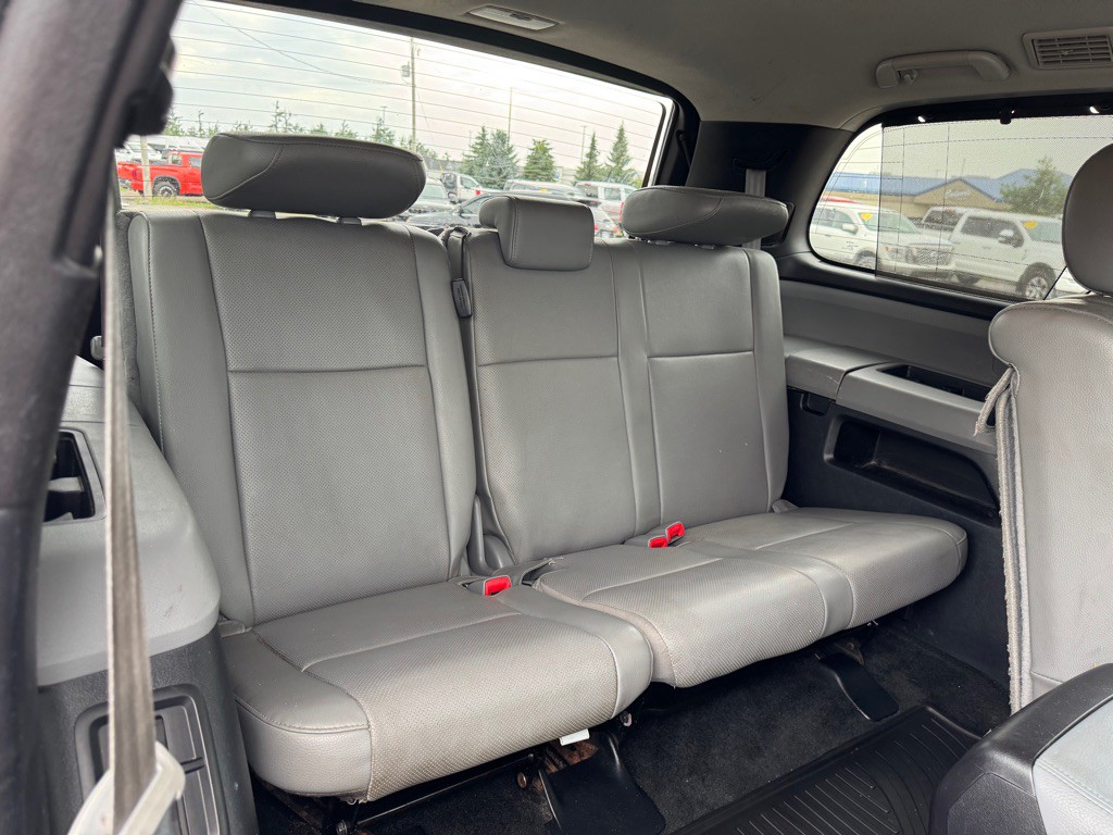 2014 Toyota Sequoia Image 50