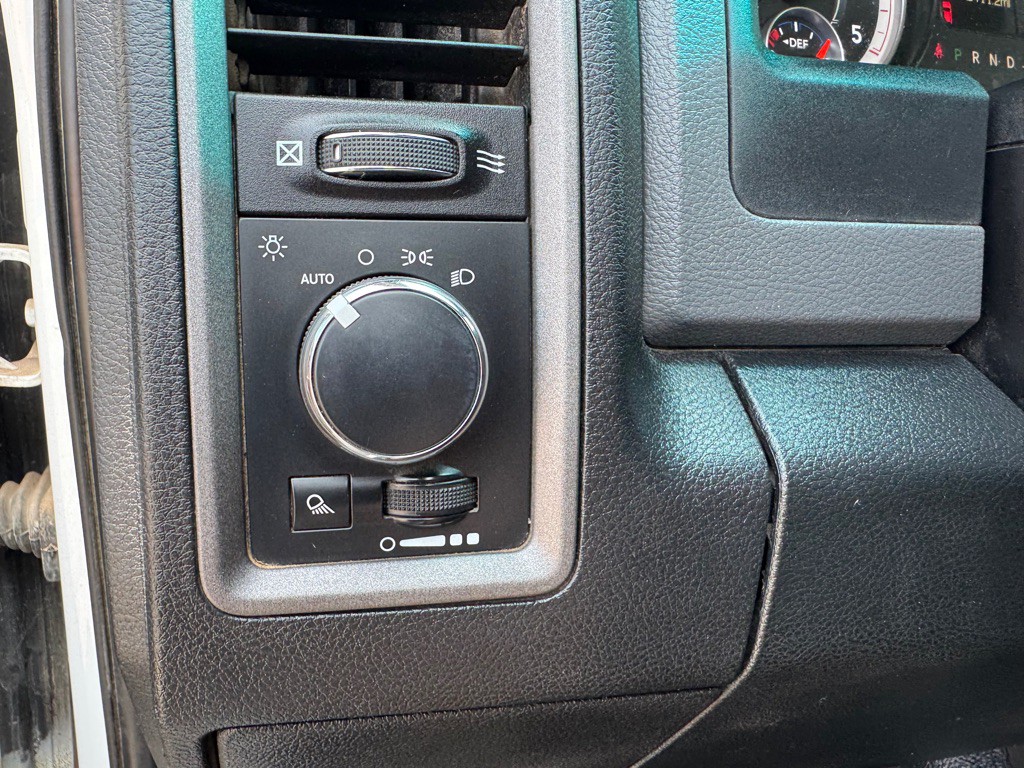 2016 RAM 2500 Image 17