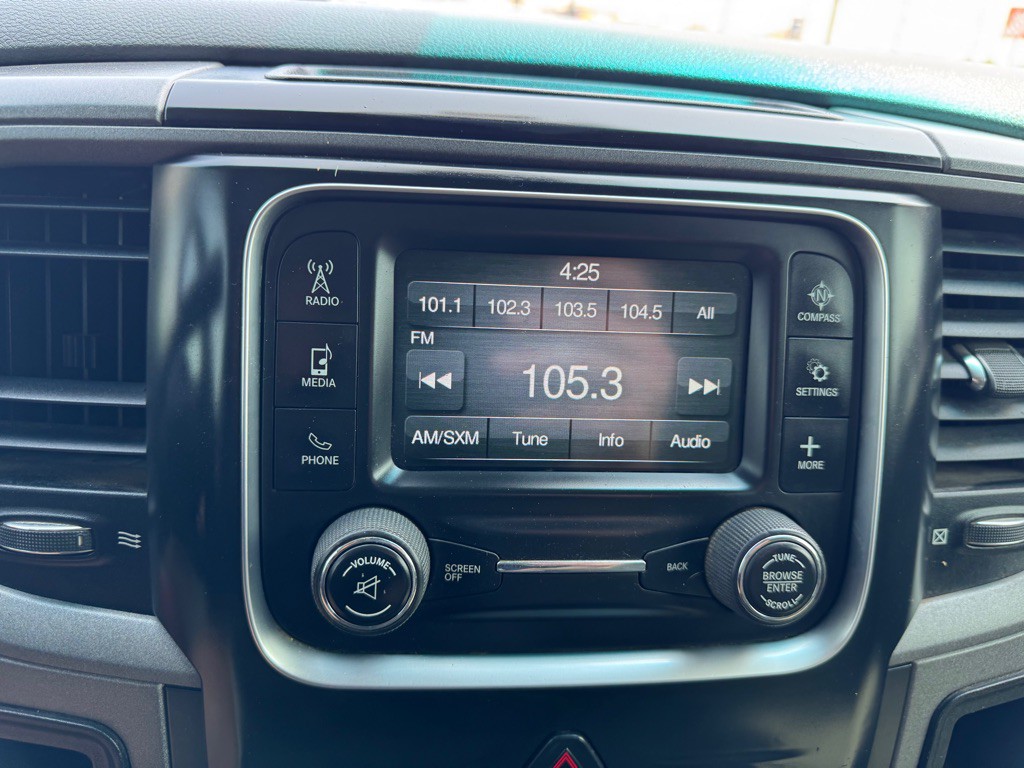 2016 RAM 2500 Image 24