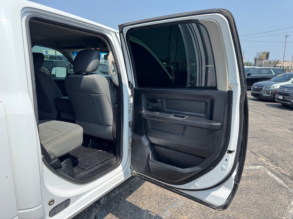 2016 RAM 2500 Image 35