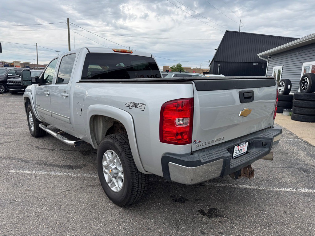 2012 Chevrolet Silverado 1500 Image 3