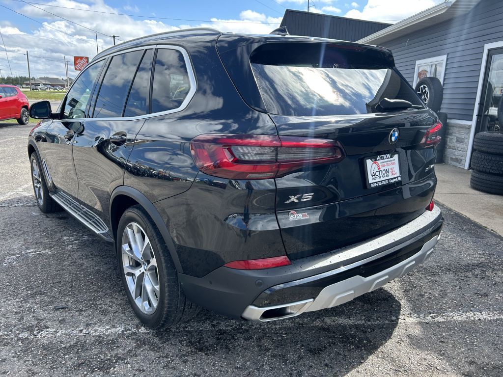 2023 BMW X5 Image 3