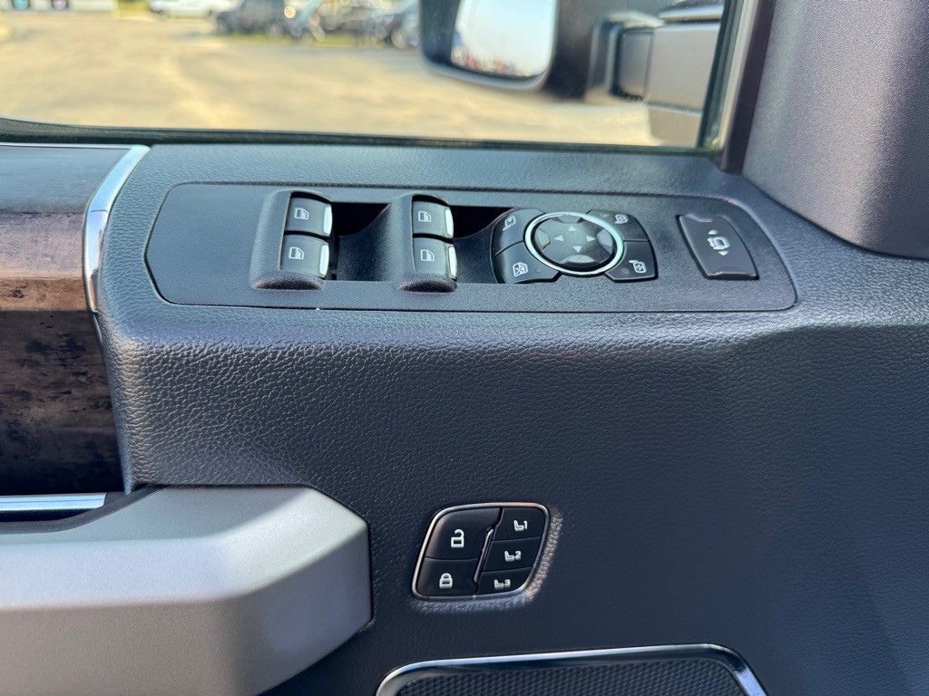2022 Ford F-350 Image 13