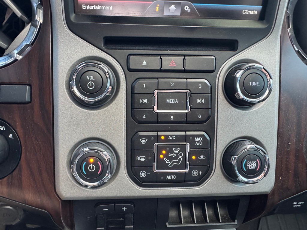 2015 Ford F-350 Image 27