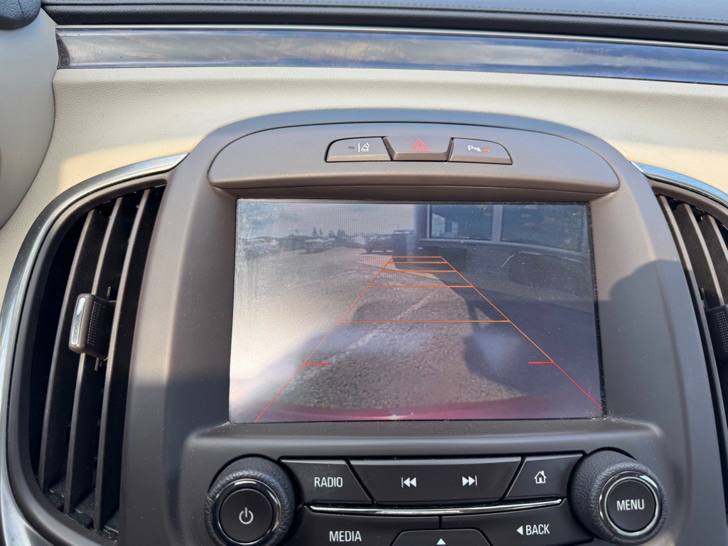 2015 Buick Lacrosse Image 19