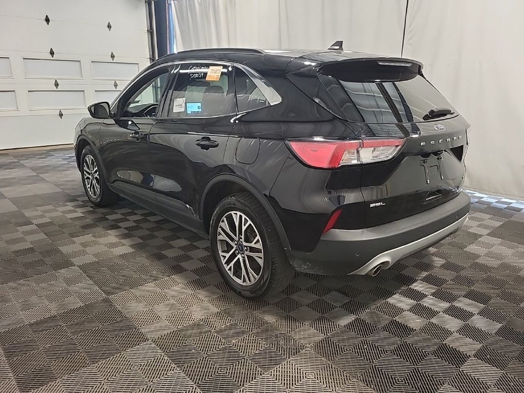 2021 Ford Escape Image 2