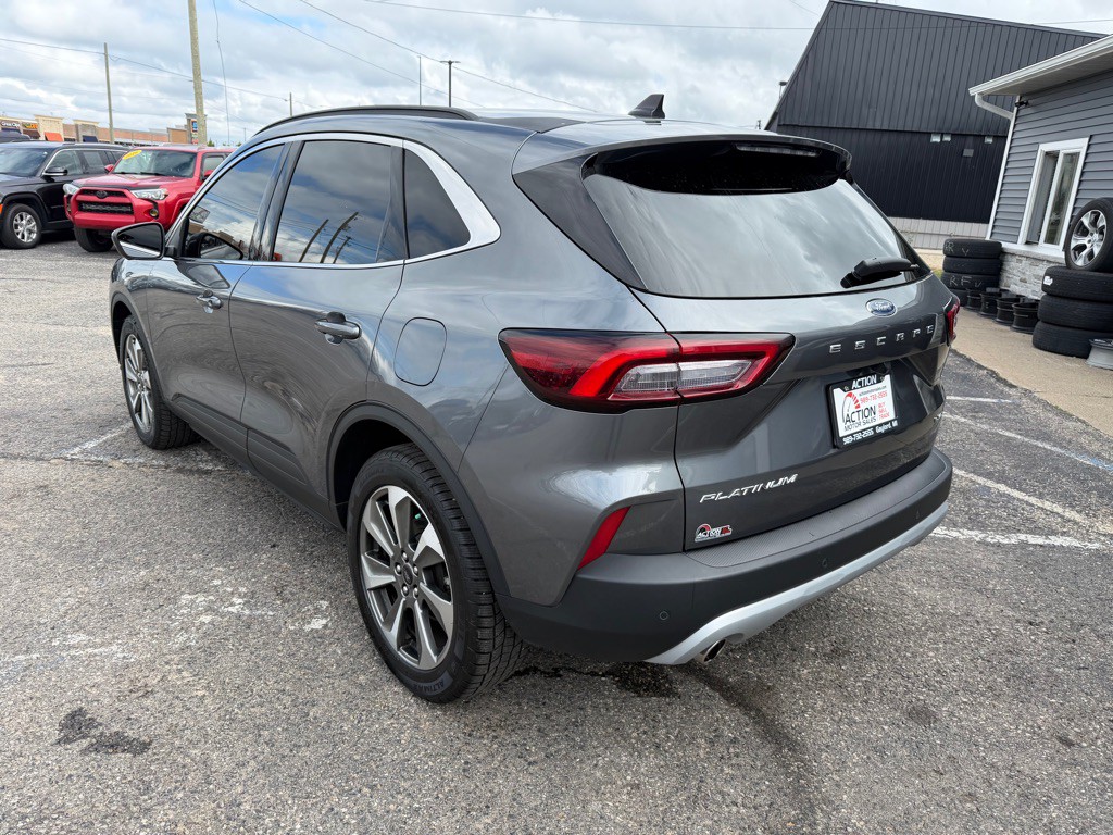 2023 Ford Escape Image 3