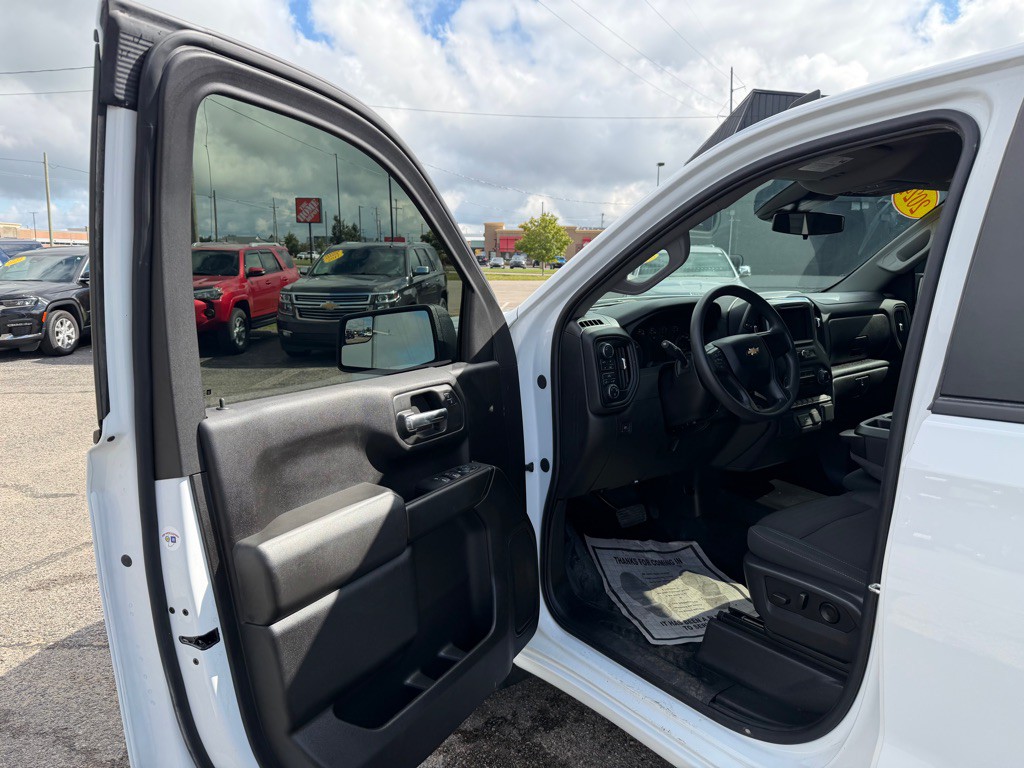 2024 Chevrolet Silverado 1500 Image 11
