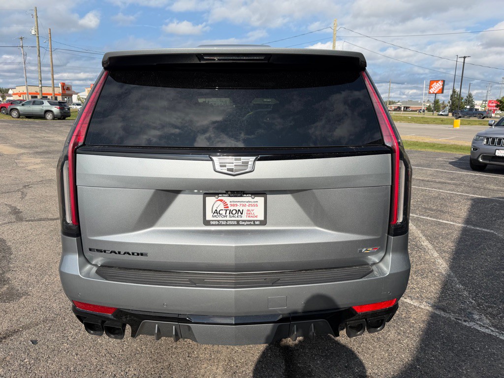2023 Cadillac Escalade Image 4