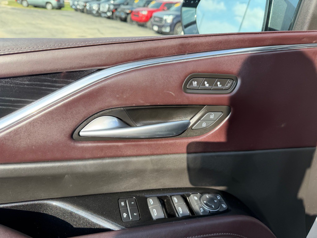 2023 Cadillac Escalade Image 10