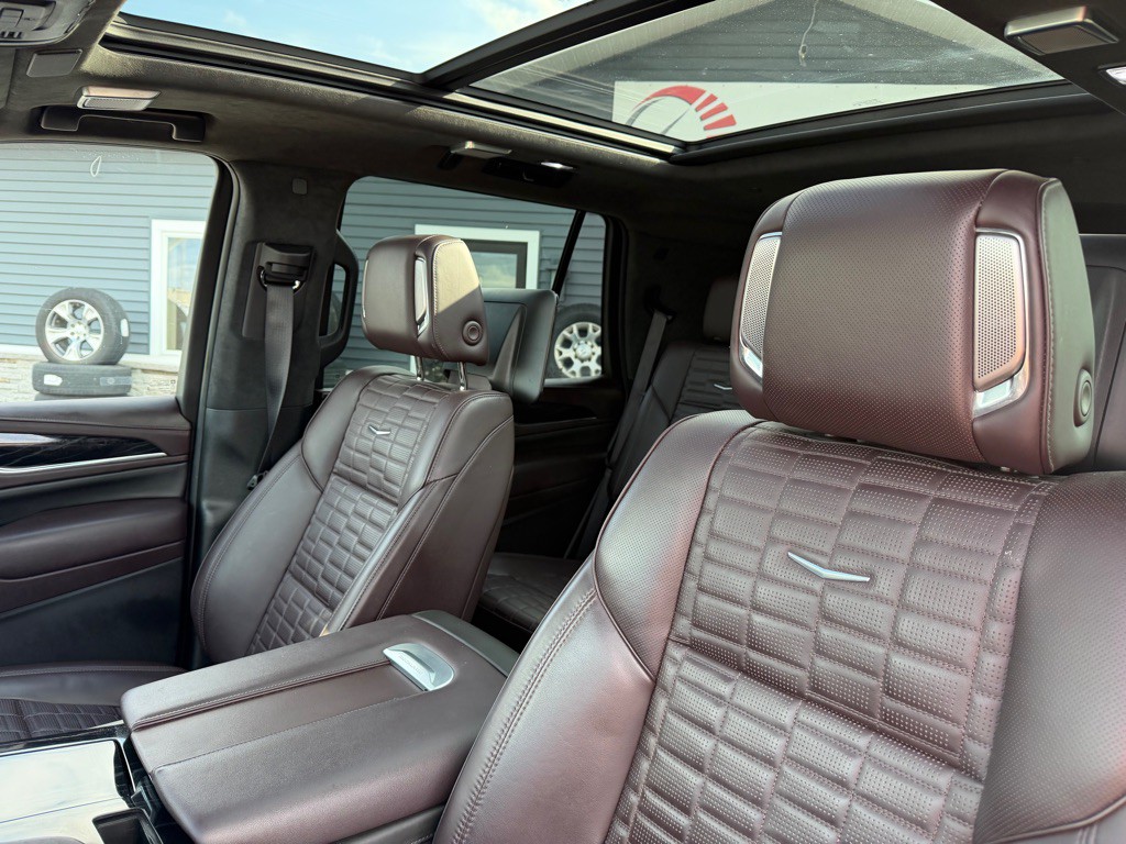 2023 Cadillac Escalade Image 13