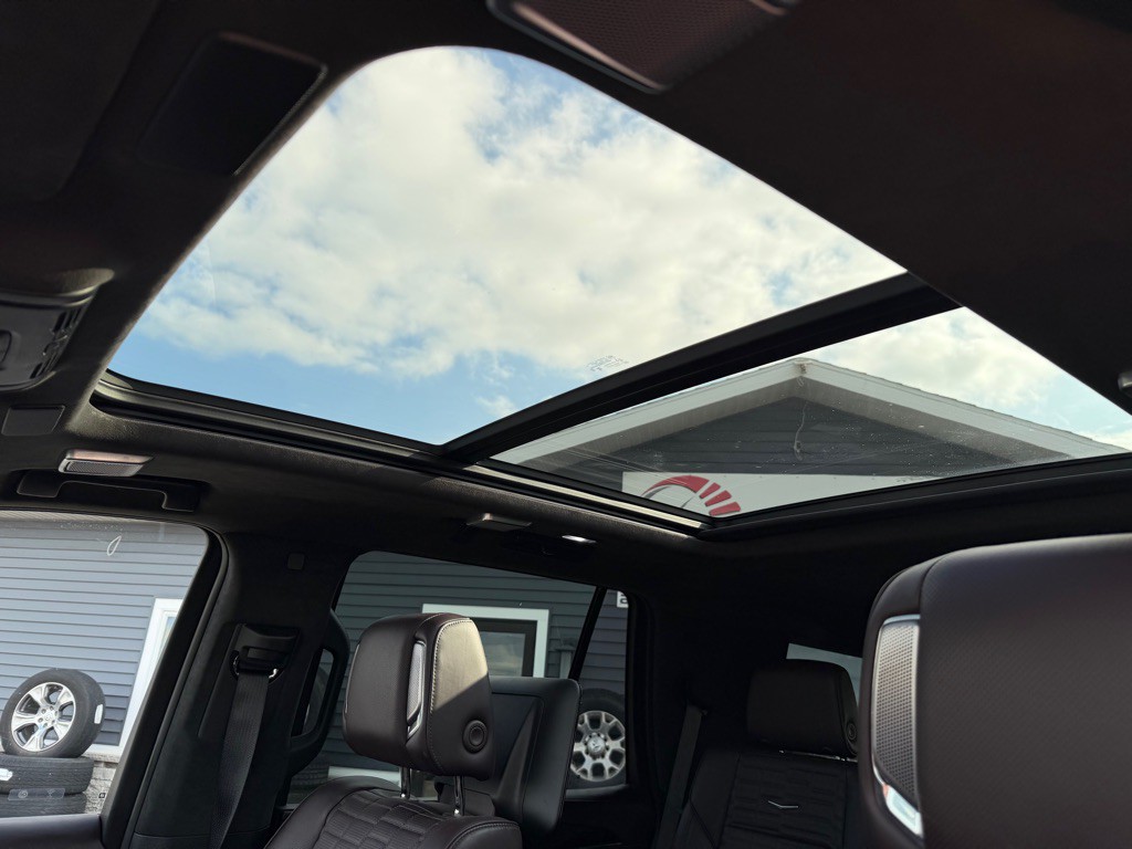 2023 Cadillac Escalade Image 14