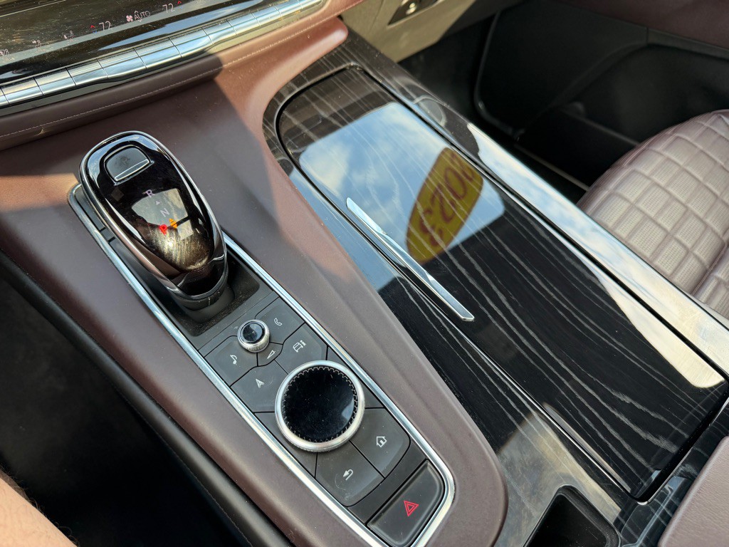 2023 Cadillac Escalade Image 24