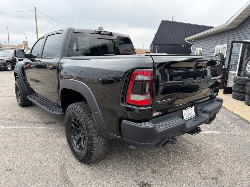 2022 RAM 1500 Image 3