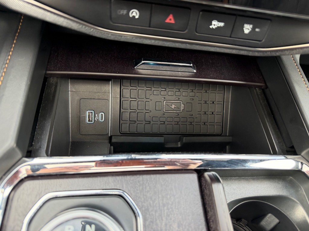 2024 Ford Expedition Image 25