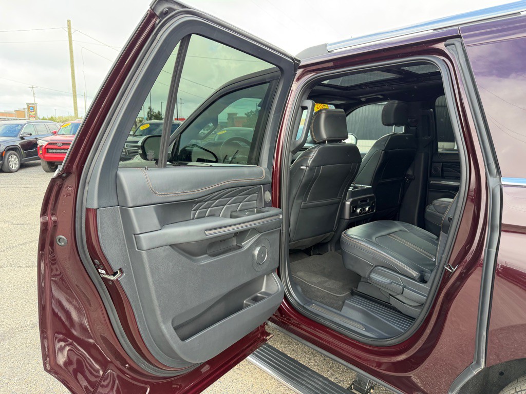 2024 Ford Expedition Image 36