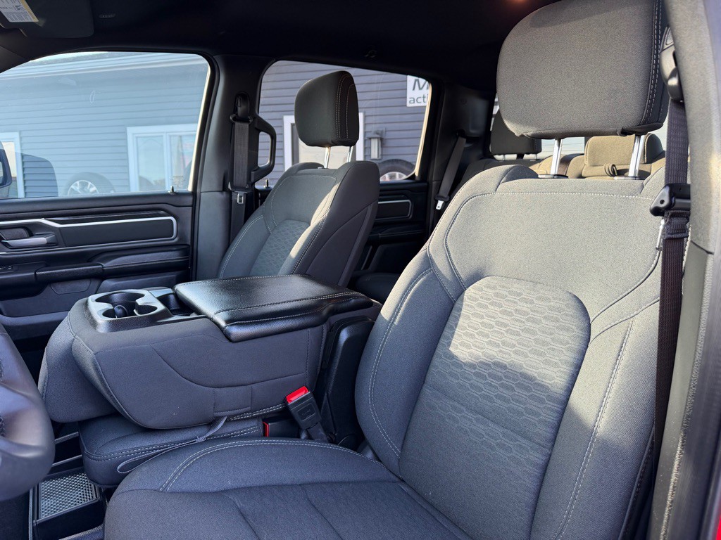 2025 RAM 1500 Image 15