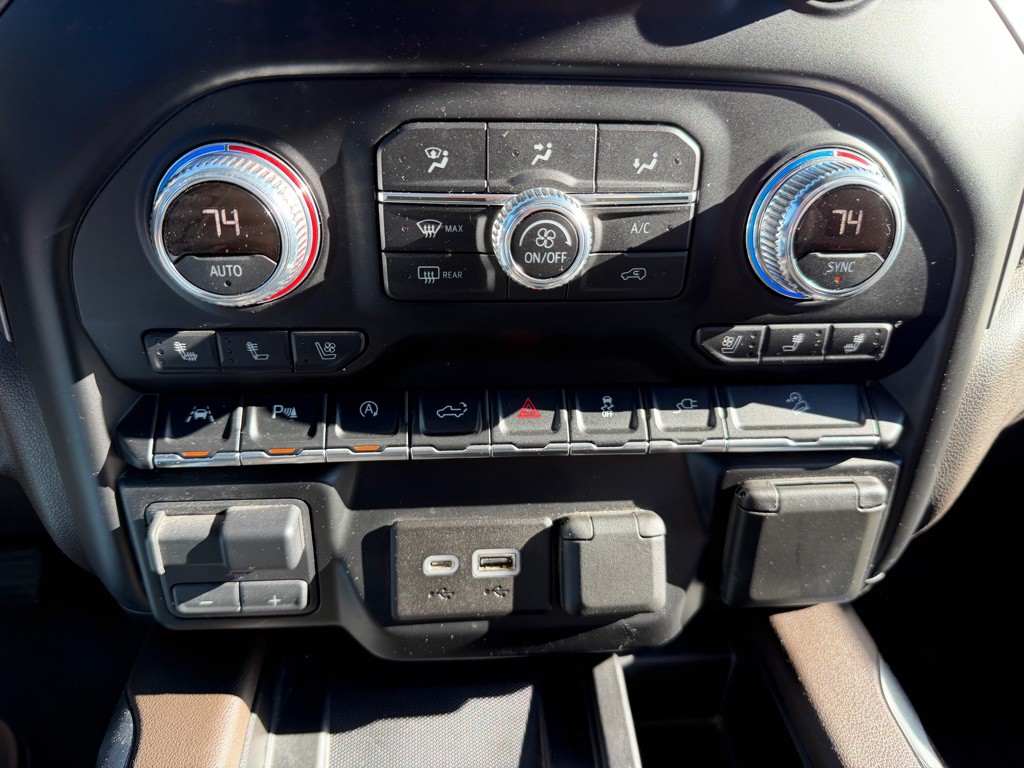 2019 GMC Sierra Image 32