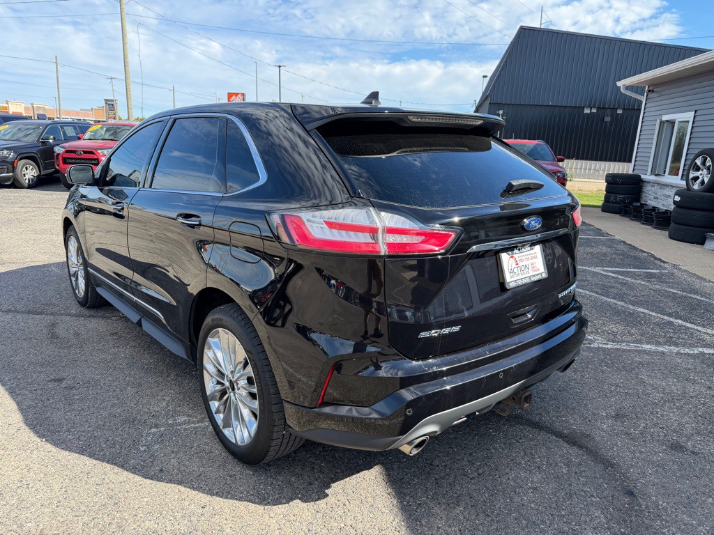 2020 Ford Edge Image 3