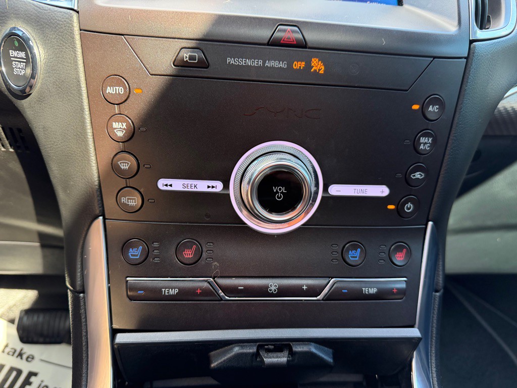 2020 Ford Edge Image 27