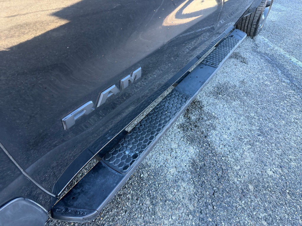 2019 RAM 1500 Image 9