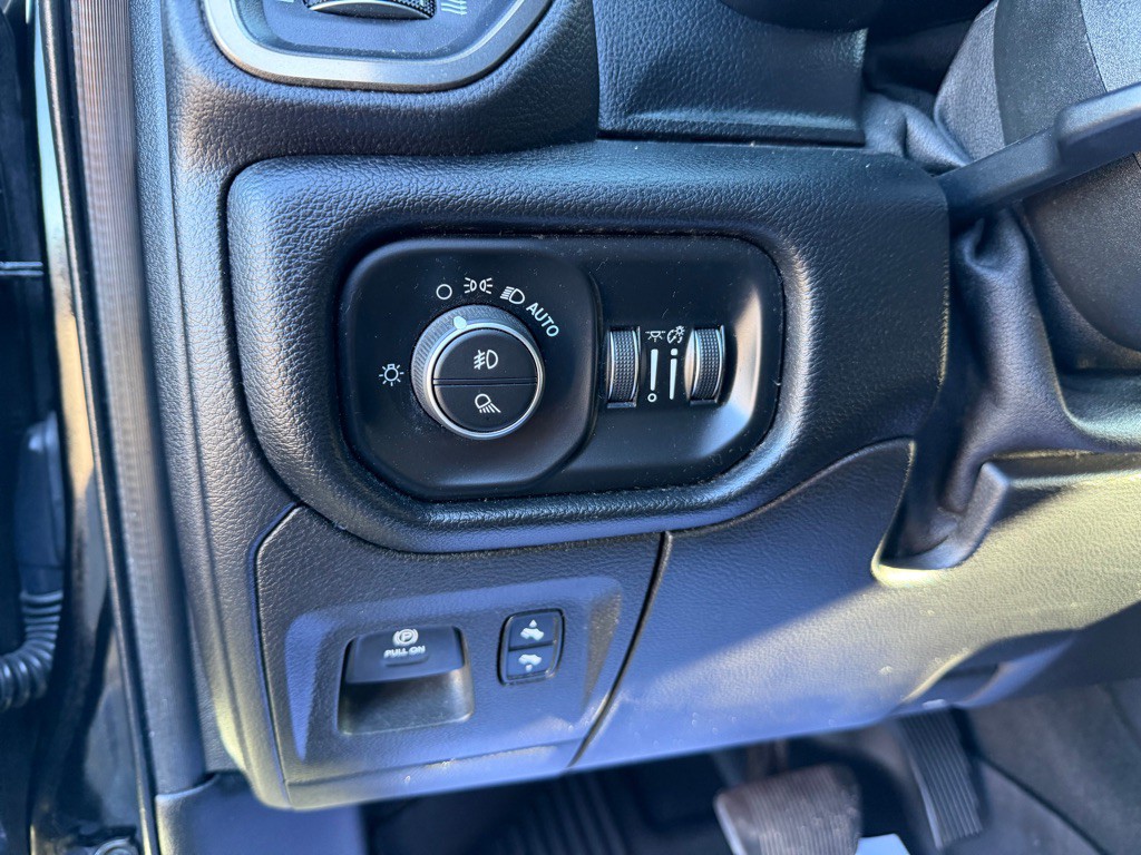 2019 RAM 1500 Image 16