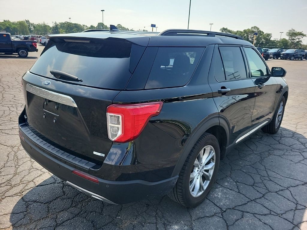 2020 Ford Explorer Image 3