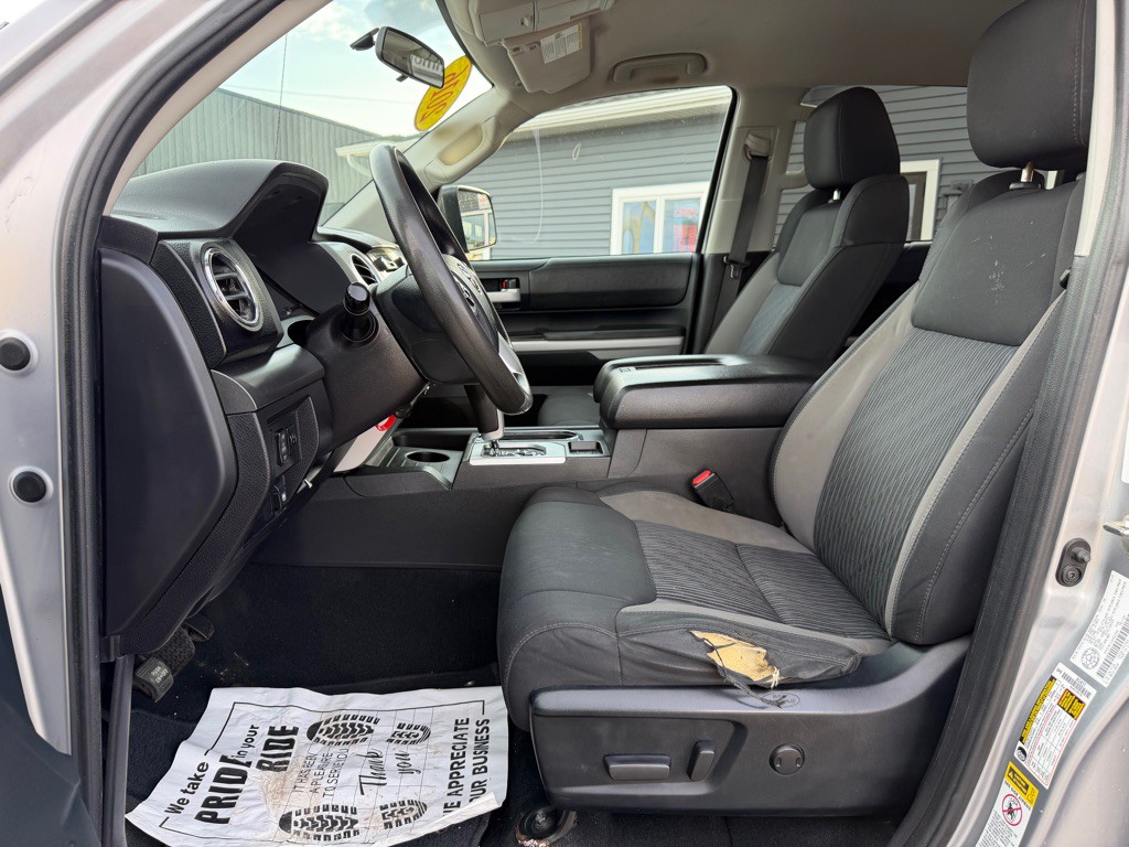 2016 Toyota Tundra Image 12