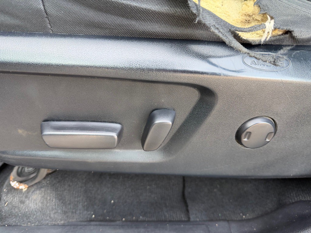 2016 Toyota Tundra Image 13