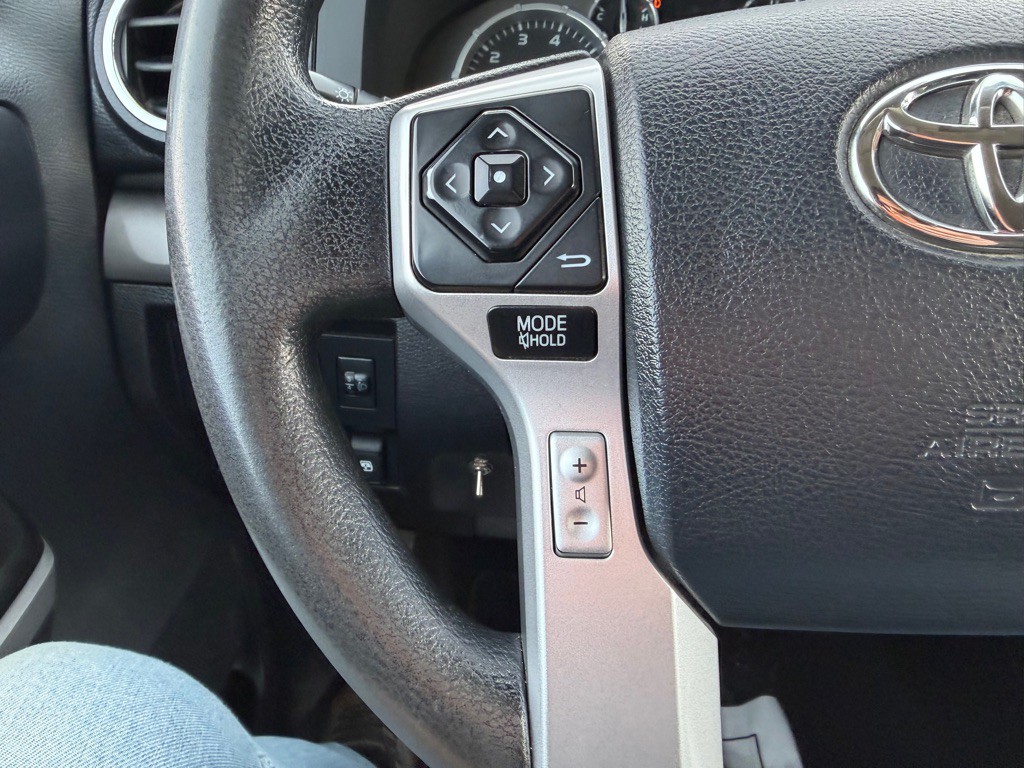 2016 Toyota Tundra Image 17