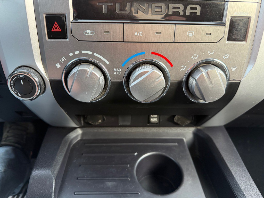 2016 Toyota Tundra Image 25