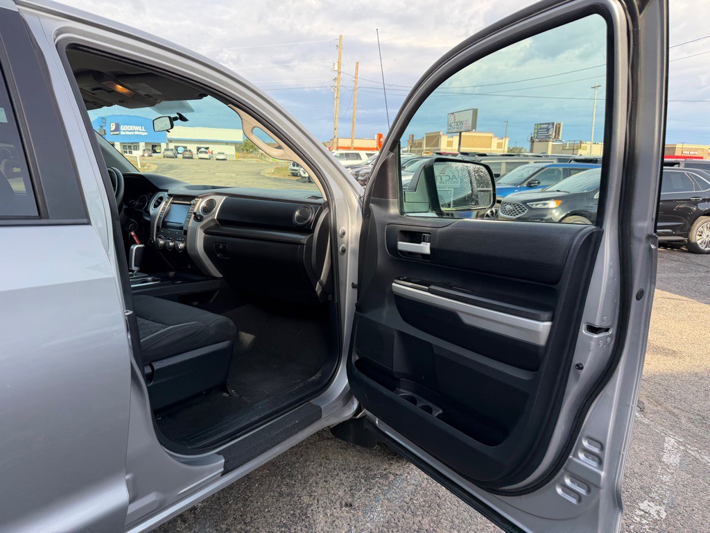 2016 Toyota Tundra Image 47