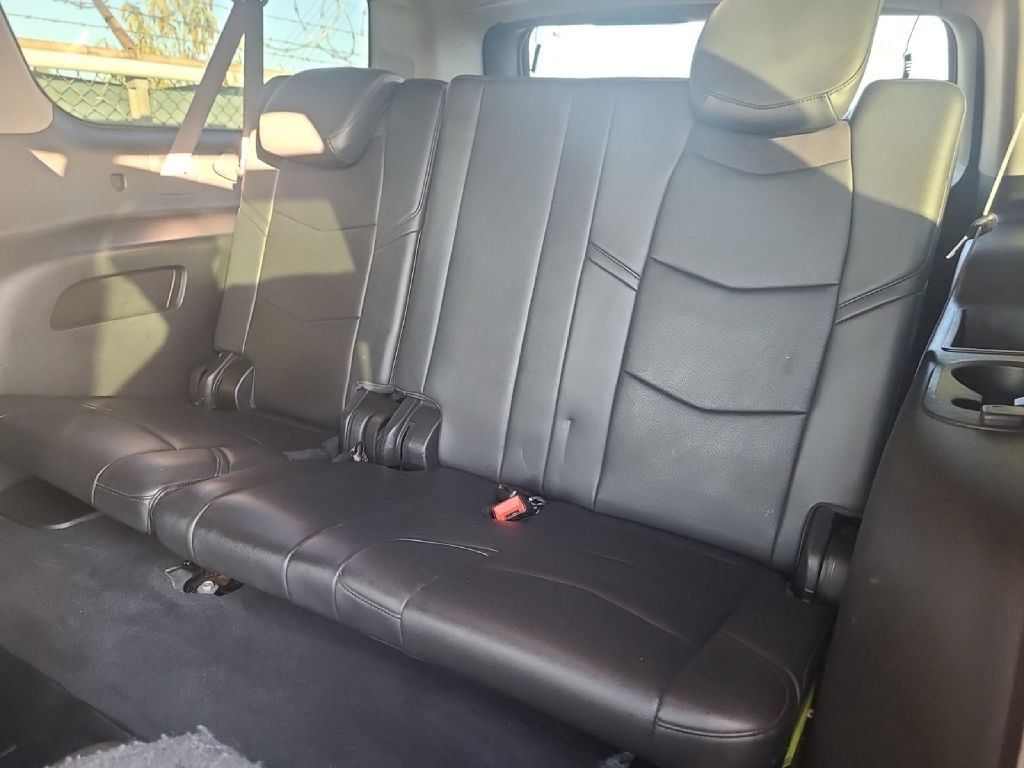 2015 Cadillac Escalade Image 6