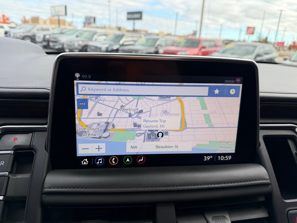 2021 Chevrolet Suburban Image 23