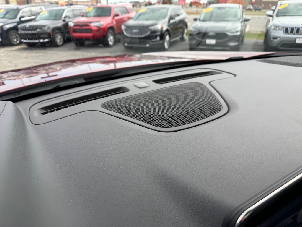 2021 Chevrolet Suburban Image 32