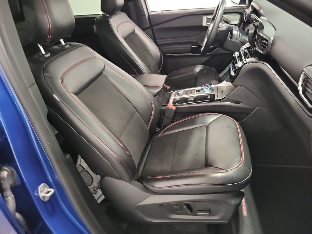 2022 Ford Explorer Image 9