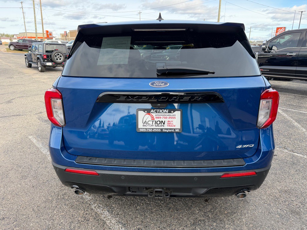 2022 Ford Explorer Image 4