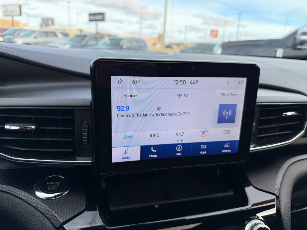 2022 Ford Explorer Image 25