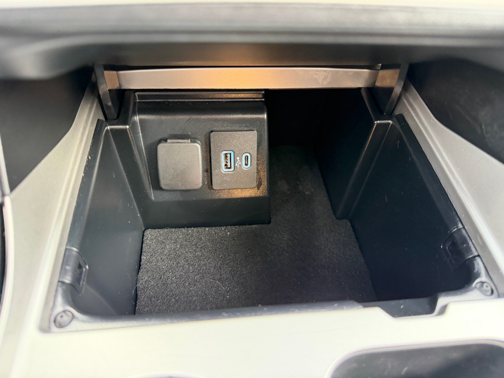 2022 Ford Explorer Image 31