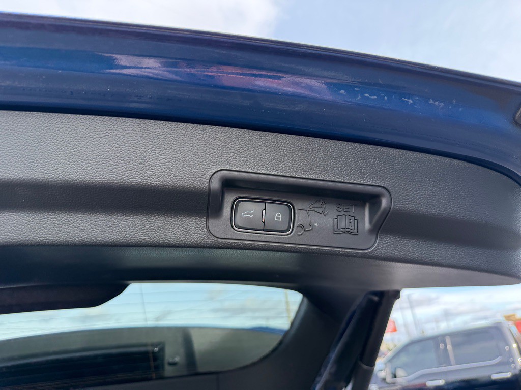 2022 Ford Explorer Image 44