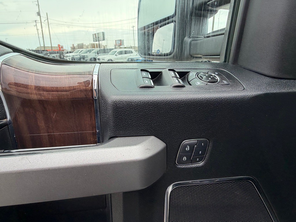 2017 Ford F-150 Image 12