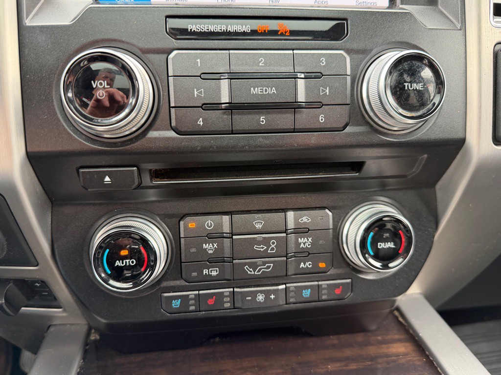 2017 Ford F-150 Image 24
